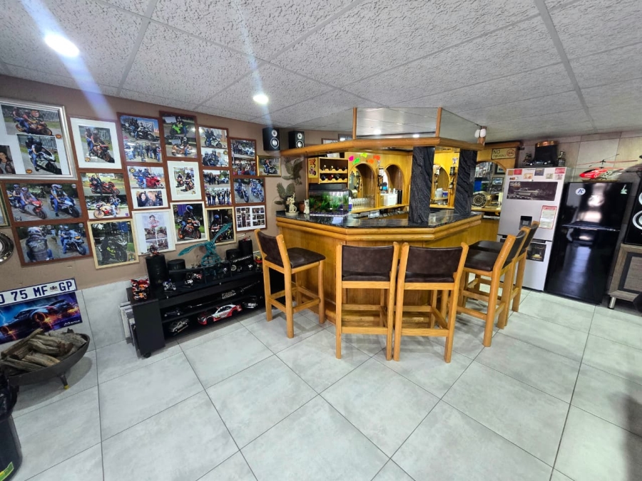 3 Bedroom Property for Sale in Mooilande Gauteng