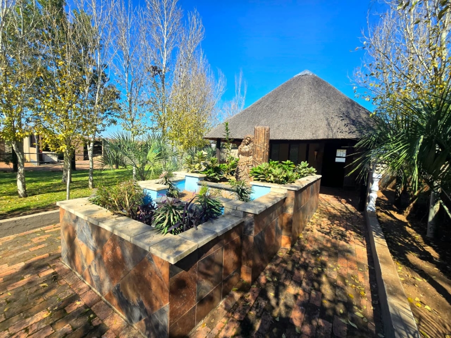 3 Bedroom Property for Sale in Mooilande Gauteng