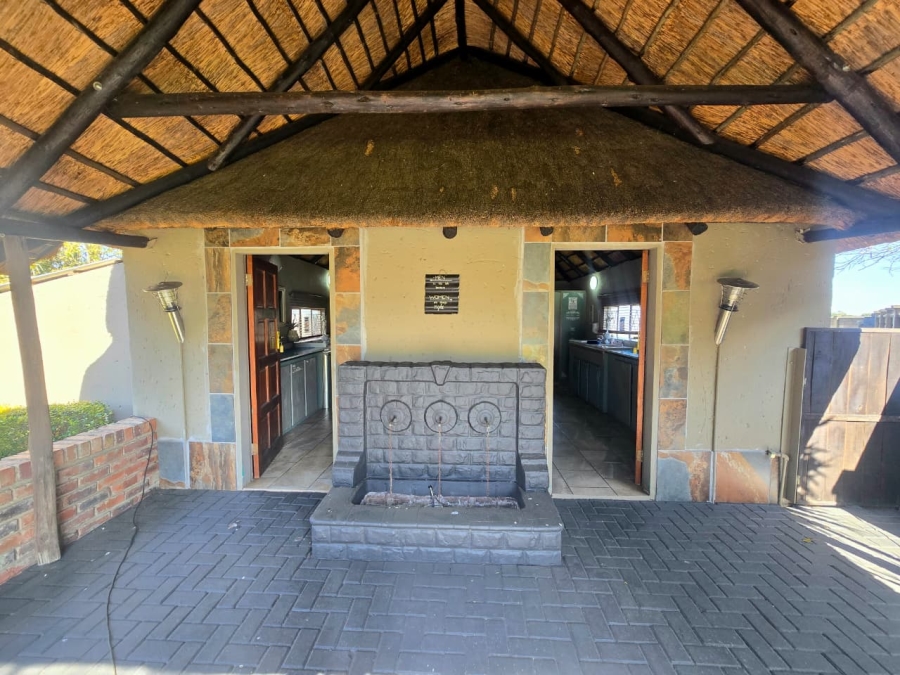 3 Bedroom Property for Sale in Mooilande Gauteng
