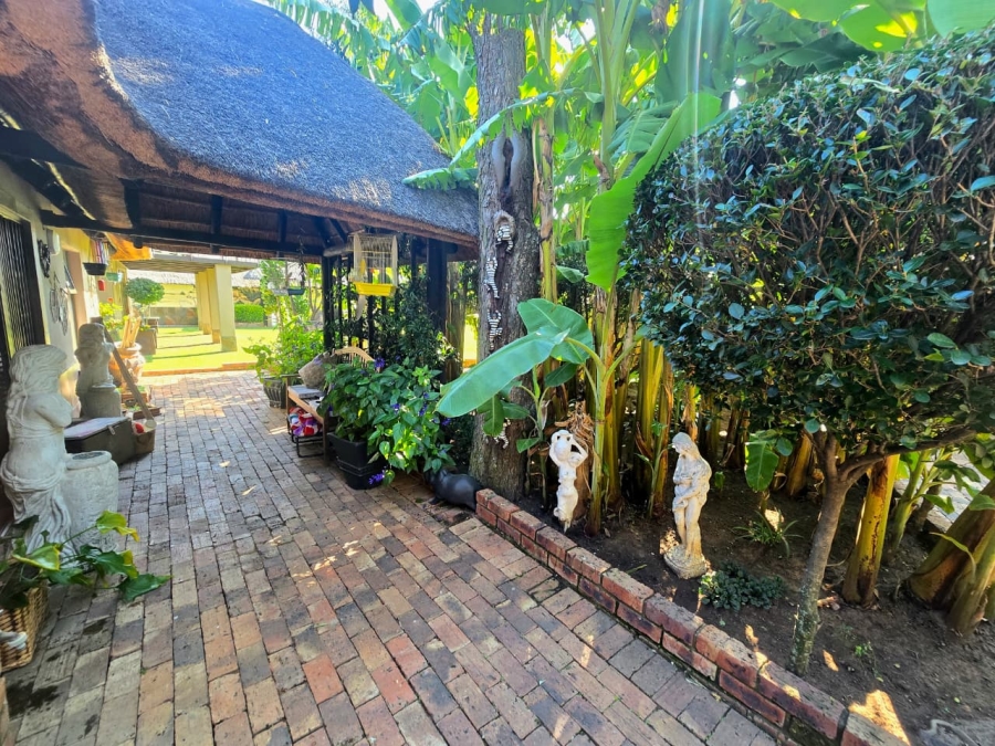 3 Bedroom Property for Sale in Mooilande Gauteng