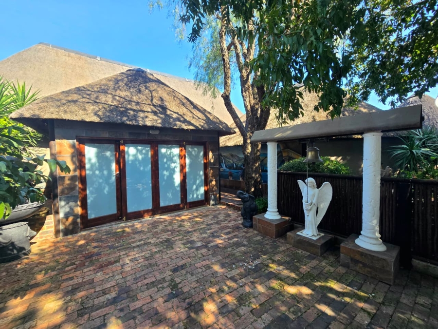 3 Bedroom Property for Sale in Mooilande Gauteng