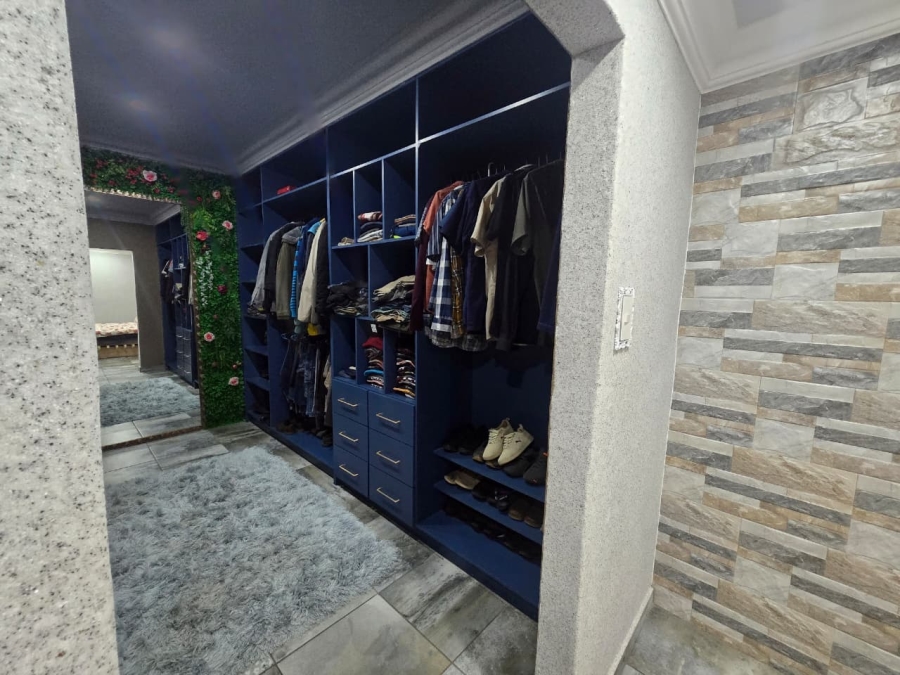 3 Bedroom Property for Sale in Mooilande Gauteng