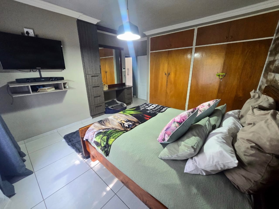 3 Bedroom Property for Sale in Mooilande Gauteng