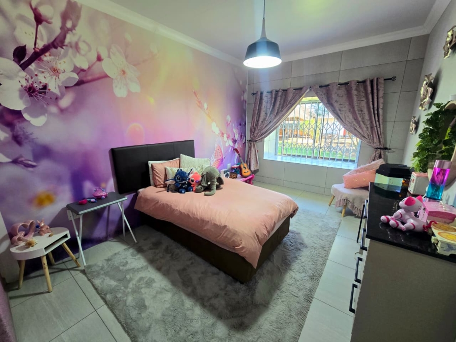 3 Bedroom Property for Sale in Mooilande Gauteng