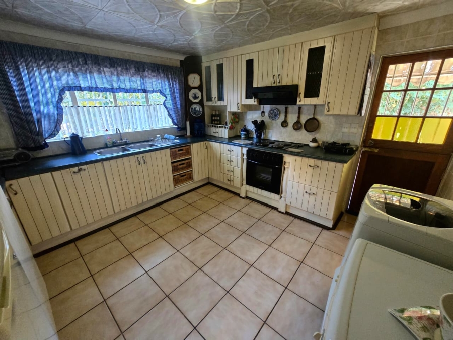 3 Bedroom Property for Sale in Mooilande Gauteng