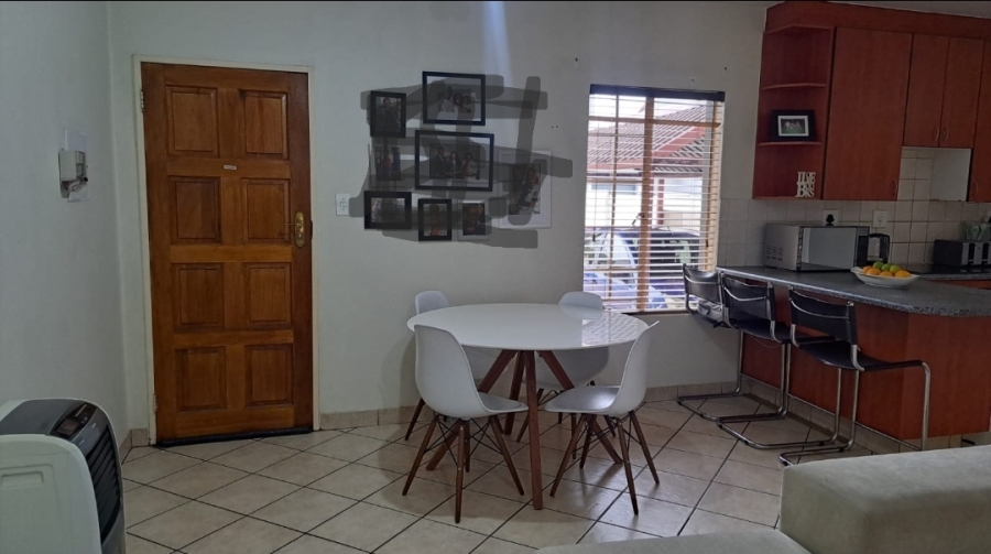 To Let 2 Bedroom Property for Rent in Country View Gauteng