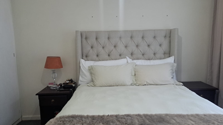 To Let 2 Bedroom Property for Rent in Country View Gauteng