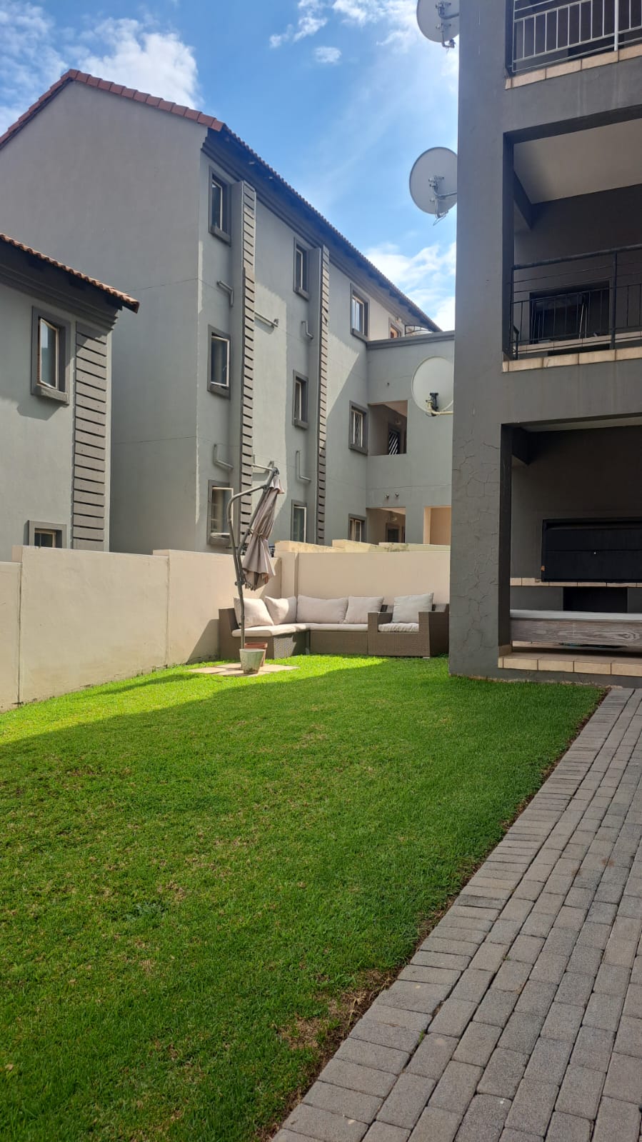 To Let 2 Bedroom Property for Rent in Country View Gauteng
