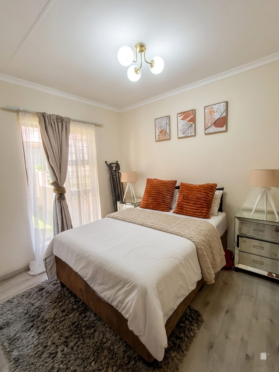 To Let 2 Bedroom Property for Rent in Broadacres Gauteng