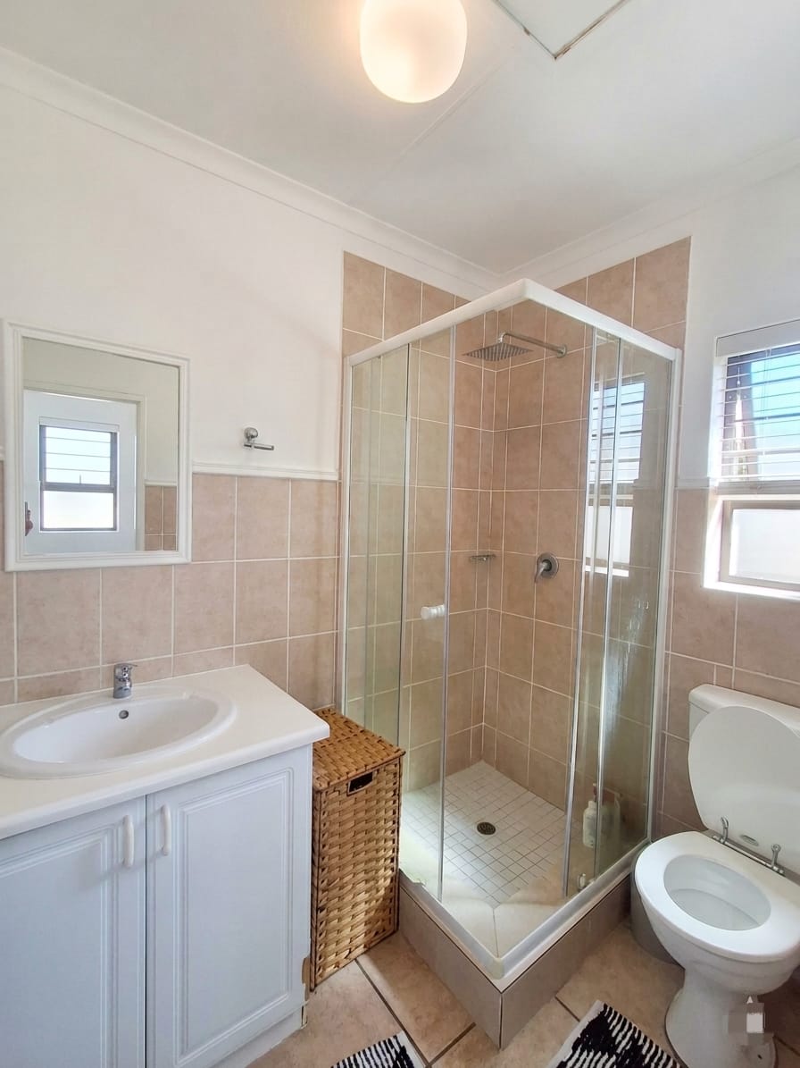 To Let 2 Bedroom Property for Rent in Broadacres Gauteng