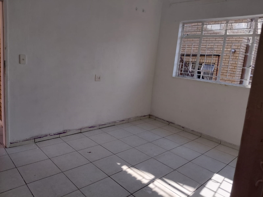 To Let 2 Bedroom Property for Rent in Laudium Gauteng