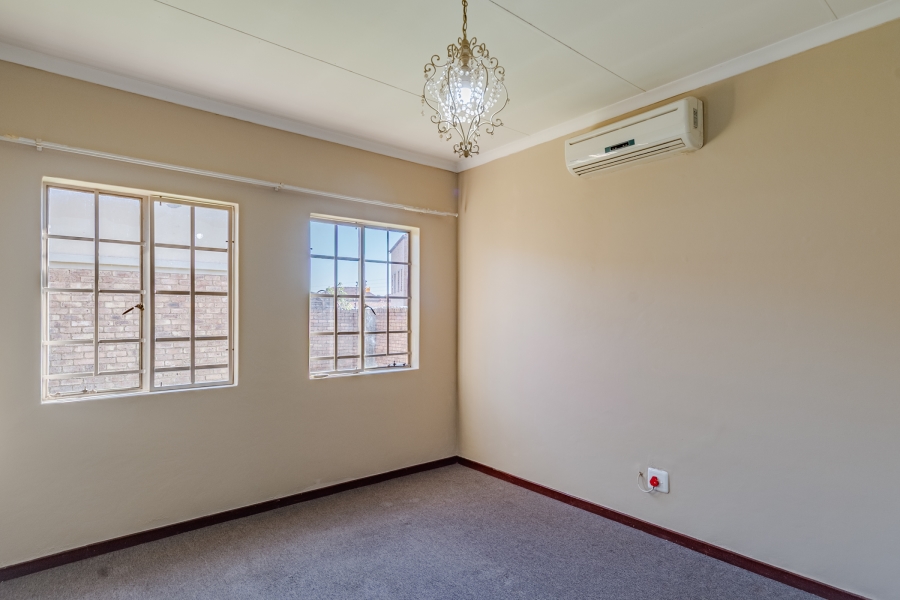 2 Bedroom Property for Sale in Equestria Gauteng