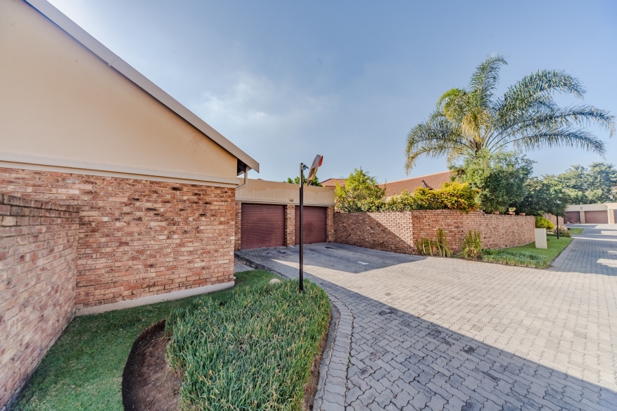 2 Bedroom Property for Sale in Equestria Gauteng
