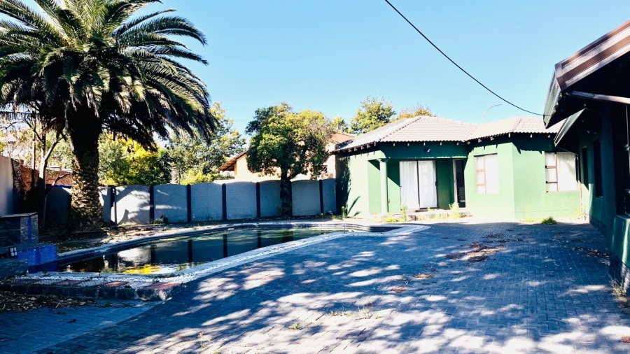 3 Bedroom Property for Sale in Crystal Park Gauteng