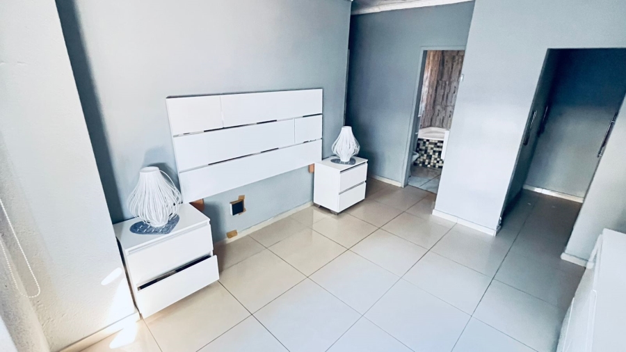 3 Bedroom Property for Sale in Crystal Park Gauteng