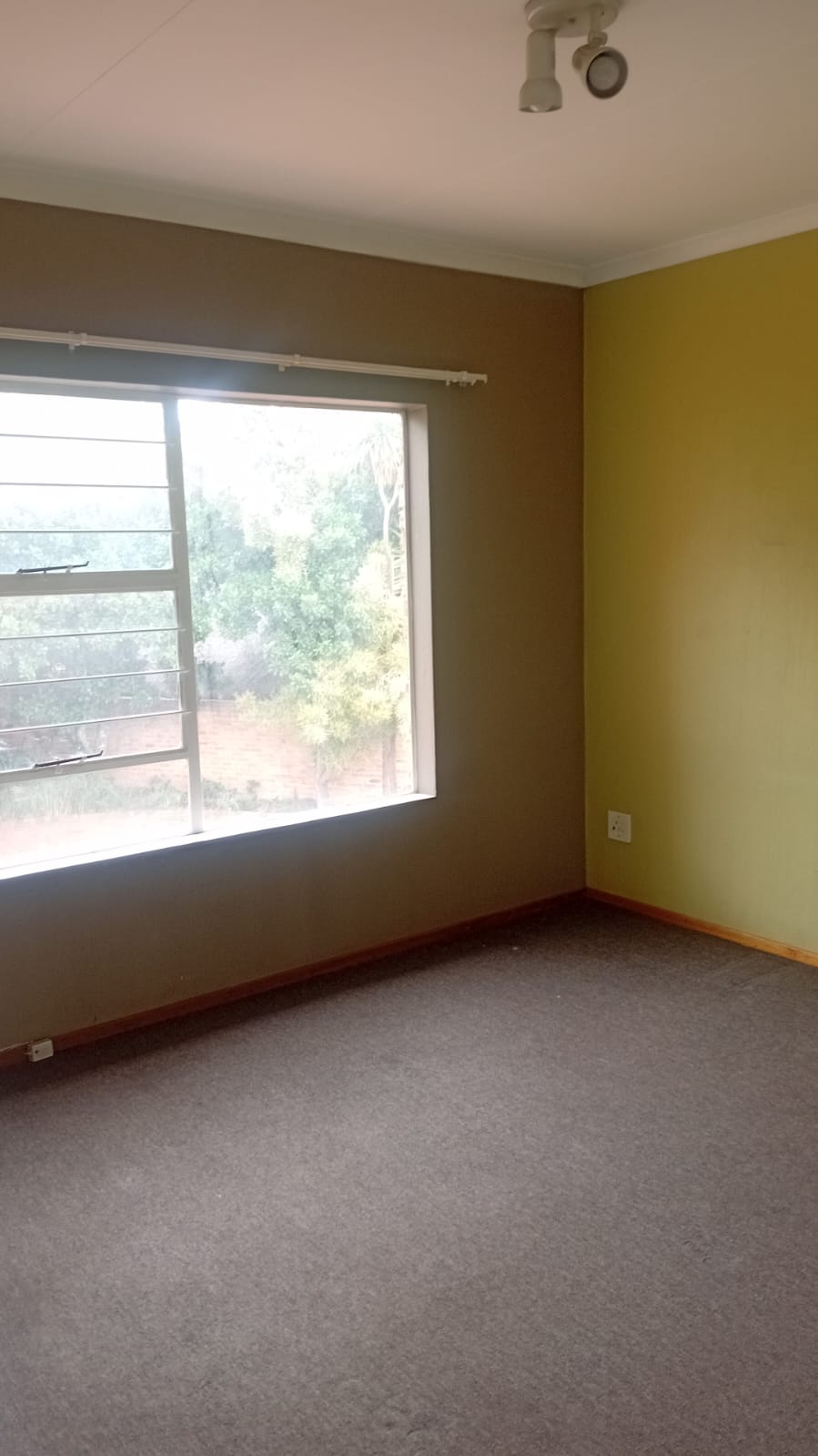 To Let 3 Bedroom Property for Rent in Allens Nek Gauteng