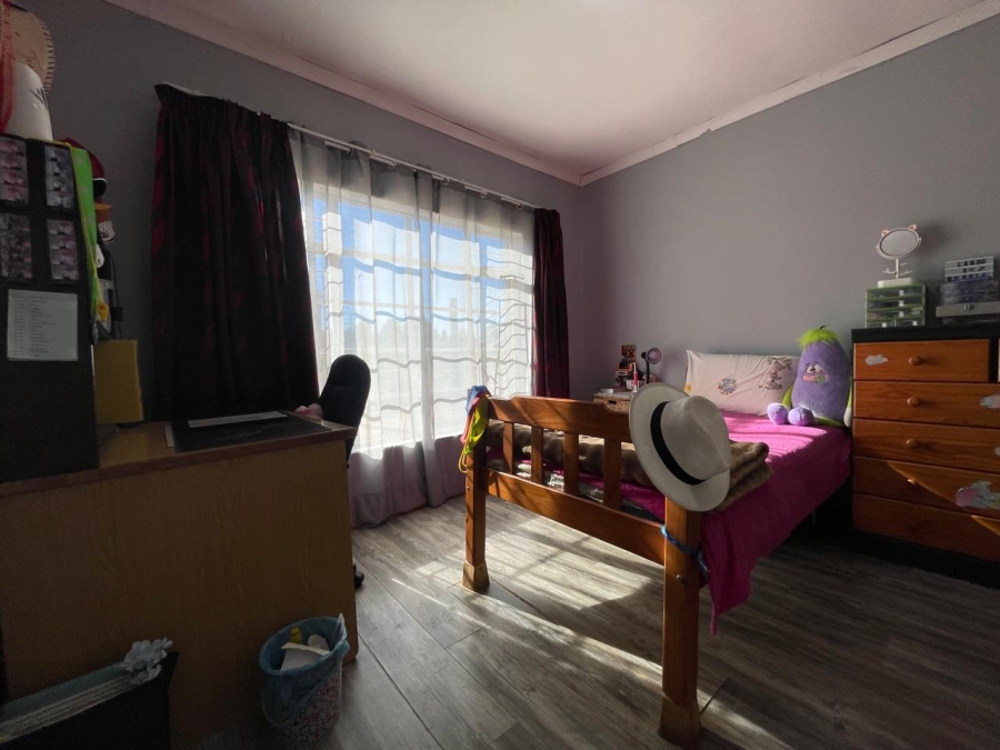 7 Bedroom Property for Sale in Hillside Gauteng