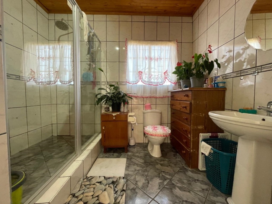 7 Bedroom Property for Sale in Hillside Gauteng