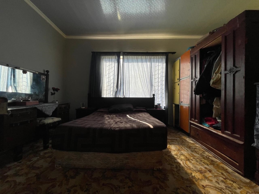 7 Bedroom Property for Sale in Hillside Gauteng