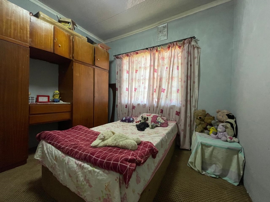 7 Bedroom Property for Sale in Hillside Gauteng