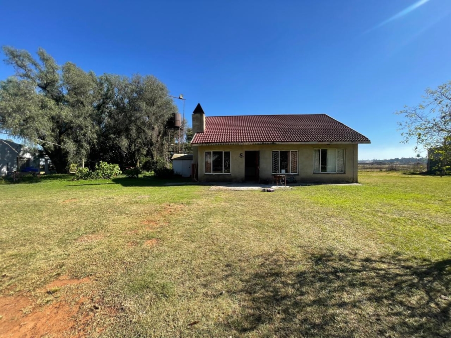7 Bedroom Property for Sale in Hillside Gauteng
