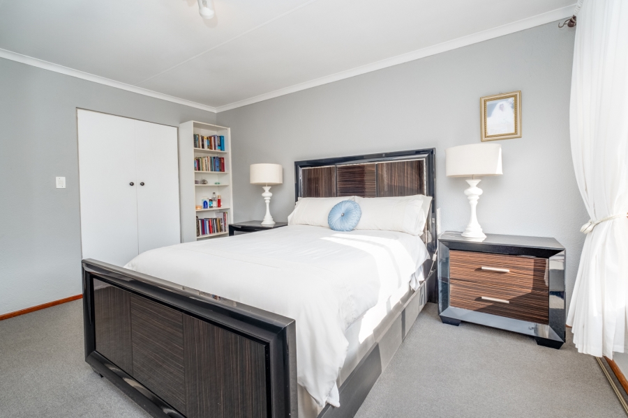 2 Bedroom Property for Sale in Sundowner Gauteng