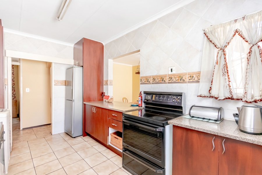 4 Bedroom Property for Sale in Diepkloof Gauteng
