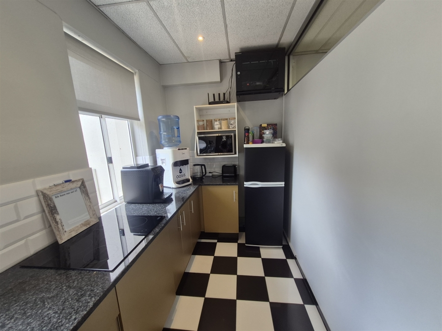 To Let Commercial Property for Rent in Hyde Park Gauteng