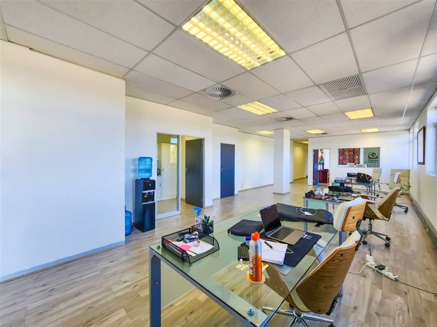 To Let Commercial Property for Rent in Magaliessig Gauteng