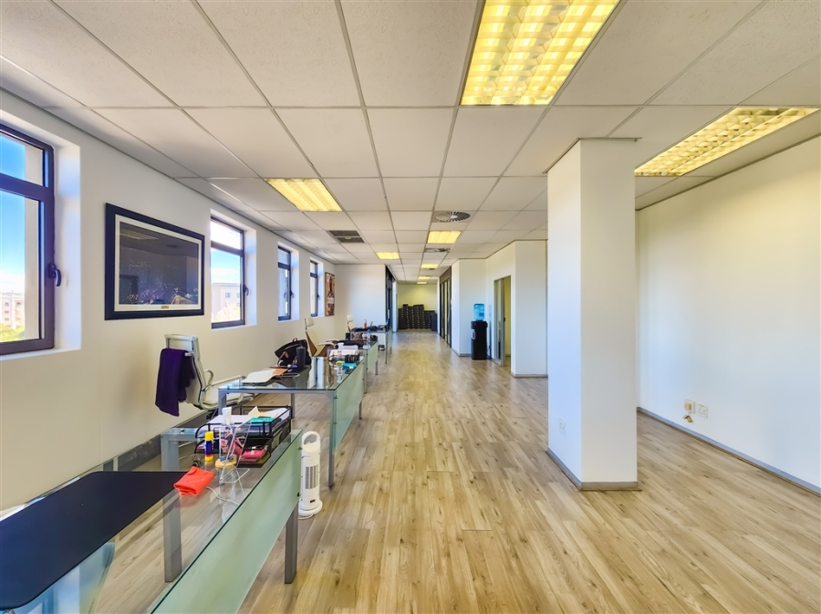 To Let Commercial Property for Rent in Magaliessig Gauteng