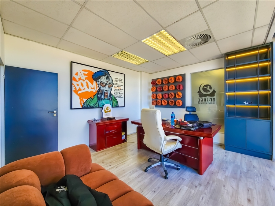 To Let Commercial Property for Rent in Magaliessig Gauteng
