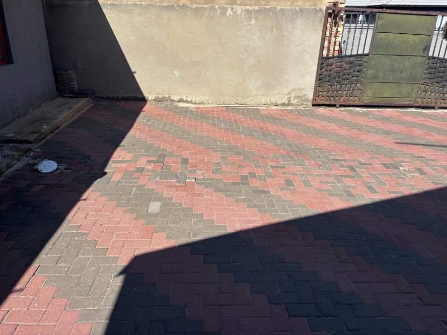 2 Bedroom Property for Sale in Naturena Gauteng
