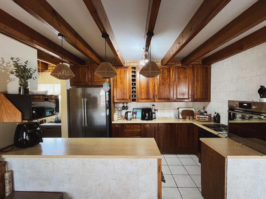 17 Bedroom Property for Sale in Magalieskruin Gauteng