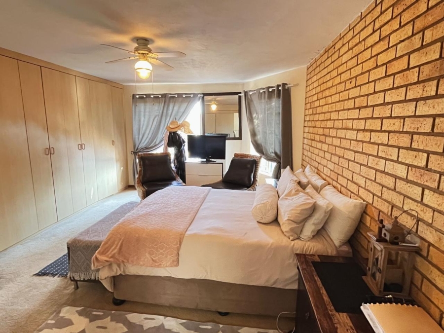 17 Bedroom Property for Sale in Magalieskruin Gauteng