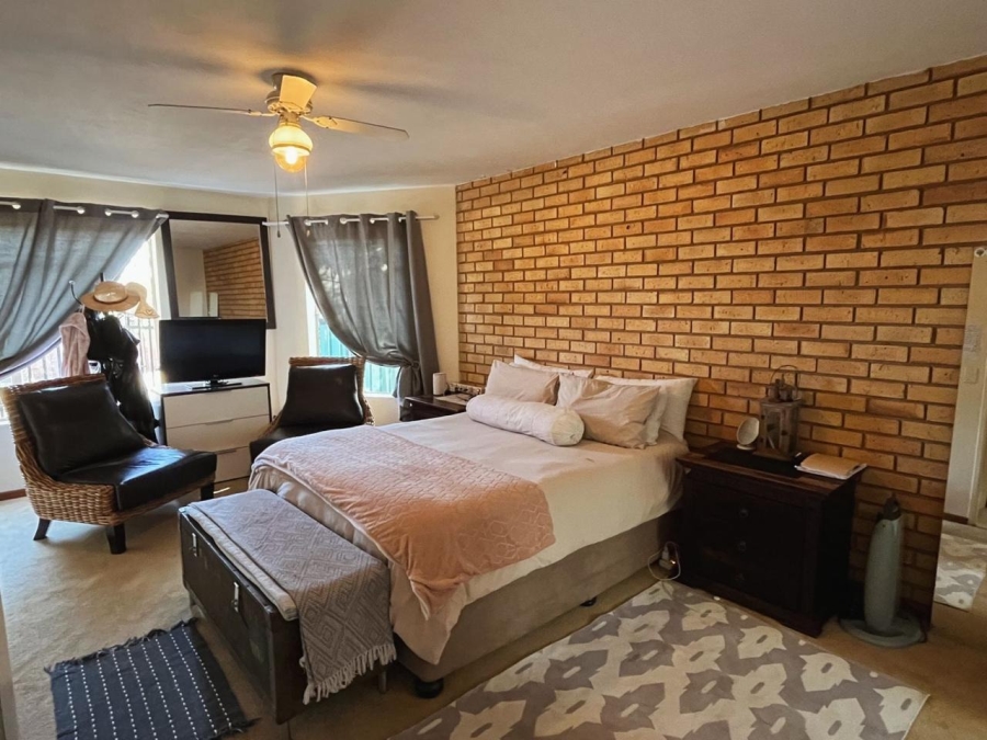17 Bedroom Property for Sale in Magalieskruin Gauteng