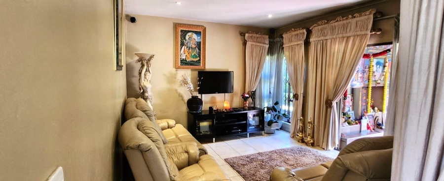 4 Bedroom Property for Sale in Mulbarton Gauteng