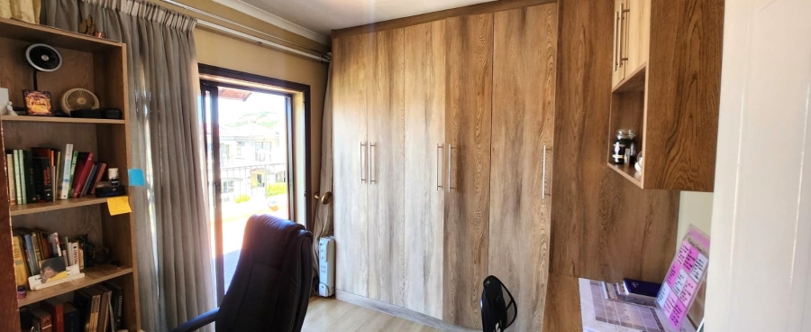 4 Bedroom Property for Sale in Mulbarton Gauteng