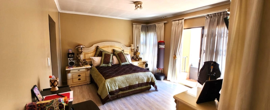 4 Bedroom Property for Sale in Mulbarton Gauteng