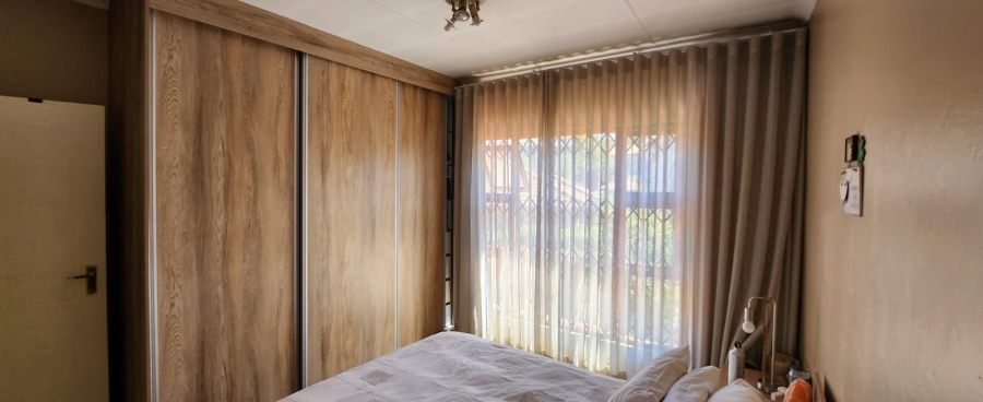 4 Bedroom Property for Sale in Mulbarton Gauteng