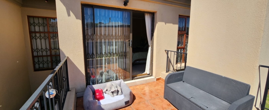 4 Bedroom Property for Sale in Mulbarton Gauteng