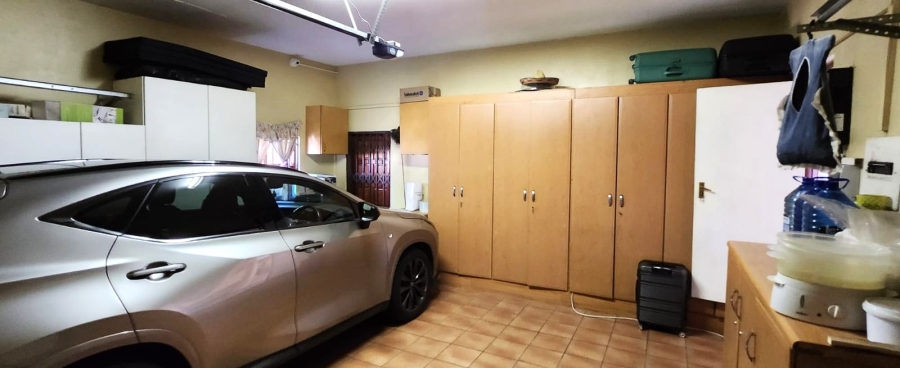 4 Bedroom Property for Sale in Mulbarton Gauteng