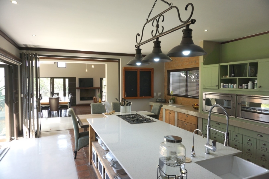 6 Bedroom Property for Sale in Roodeplaat Gauteng