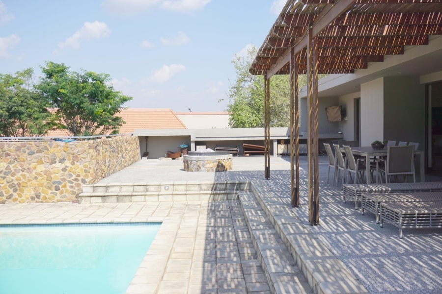 6 Bedroom Property for Sale in Roodeplaat Gauteng