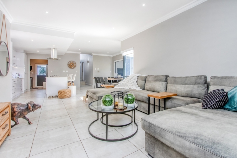 4 Bedroom Property for Sale in Broadacres Gauteng