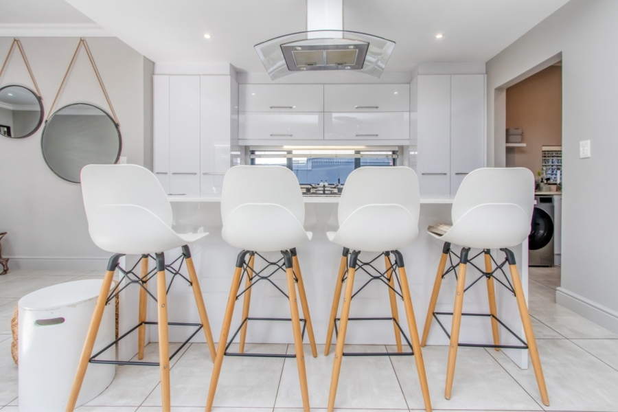 4 Bedroom Property for Sale in Broadacres Gauteng