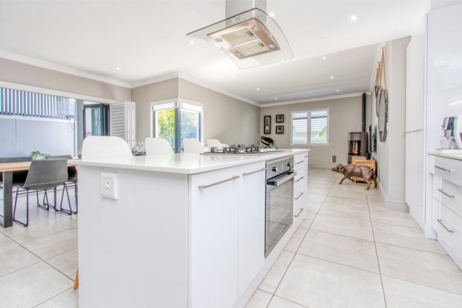 4 Bedroom Property for Sale in Broadacres Gauteng