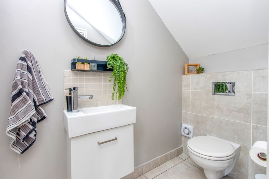 4 Bedroom Property for Sale in Broadacres Gauteng