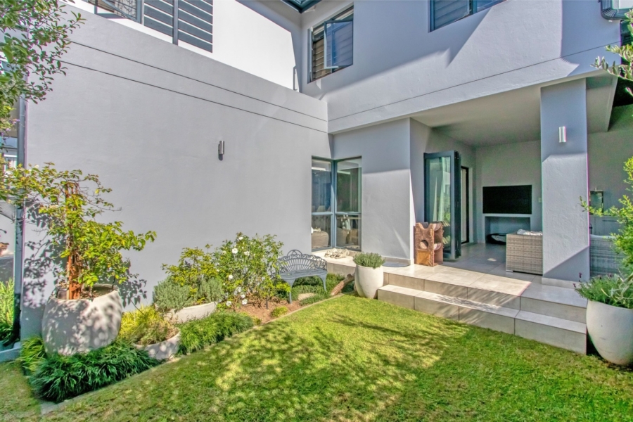 4 Bedroom Property for Sale in Broadacres Gauteng