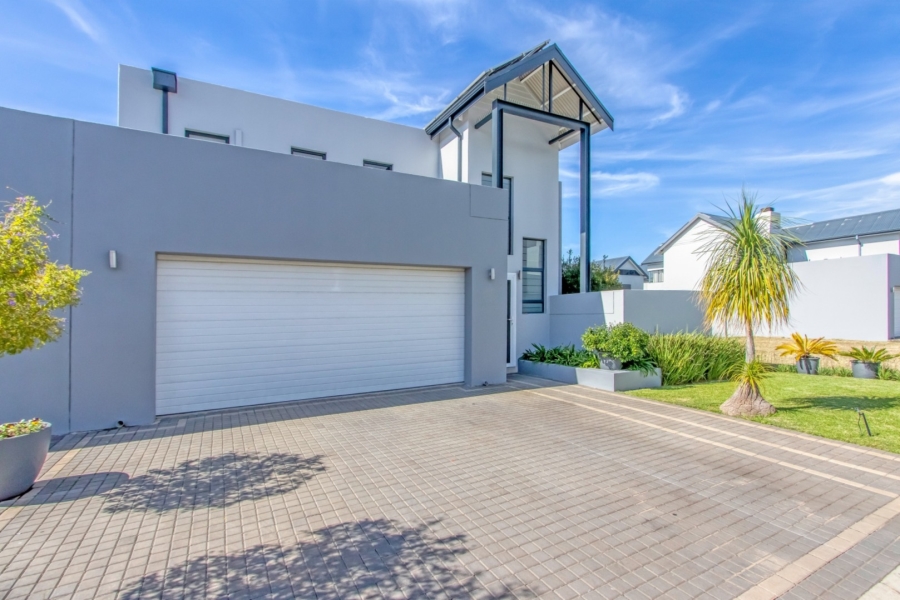 4 Bedroom Property for Sale in Broadacres Gauteng