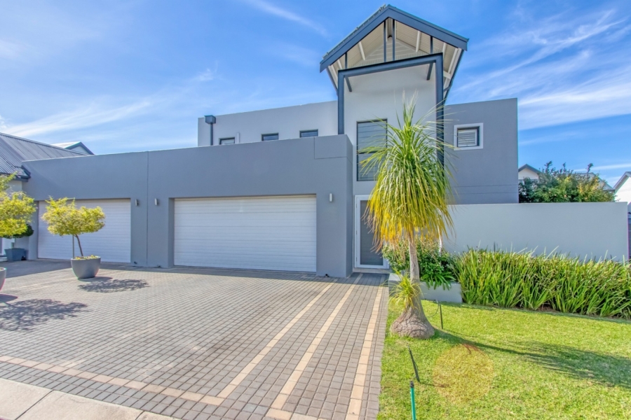 4 Bedroom Property for Sale in Broadacres Gauteng